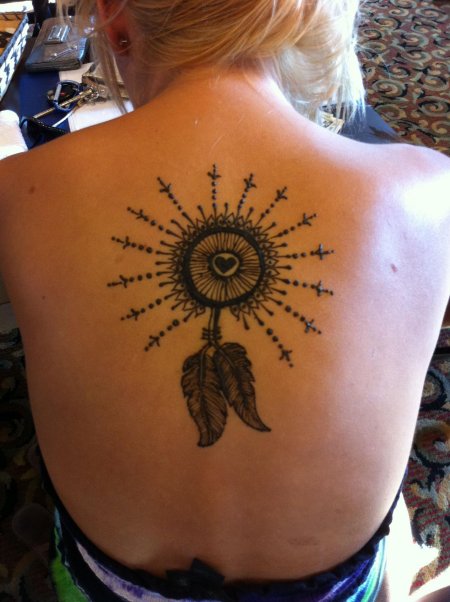 Мехенди на спине