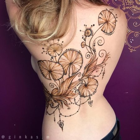 Мехенди на теле