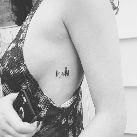 Тату горы минимализм