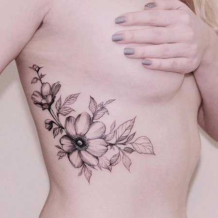 Татуировка цветок