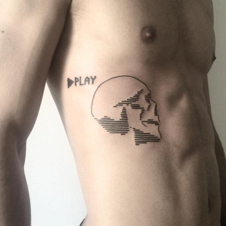 Татуировка на ребрах мужская