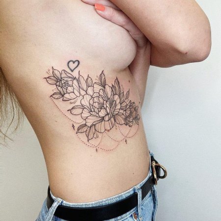 Тату на ребрах для девушек