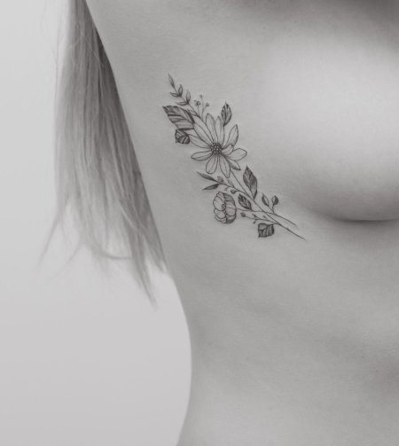 Красивые тату под грудью