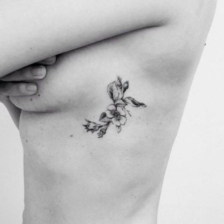 Тату на ключицах для девушек