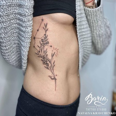 Тату на ребрах для девушек