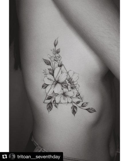 Тату на ребрах для девушек эскизы