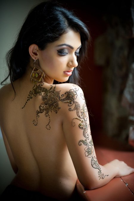 Женская тату