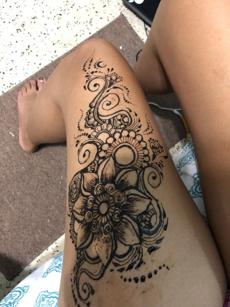 Мехенди на теле