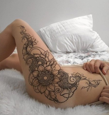 Мехенди на теле