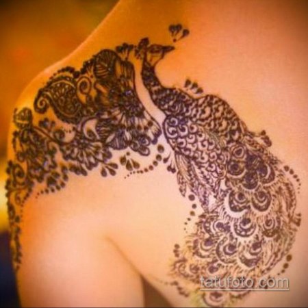 Мехенди павлин