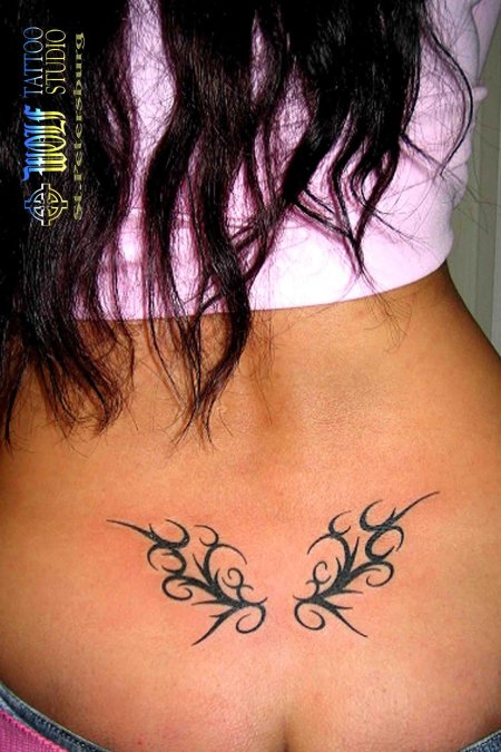 Татуировки для девушек на пояснице