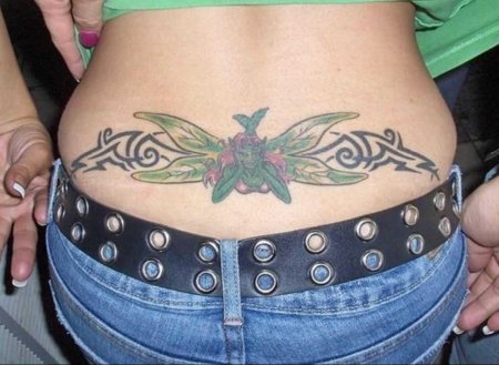 Тату на пояснице для девушек