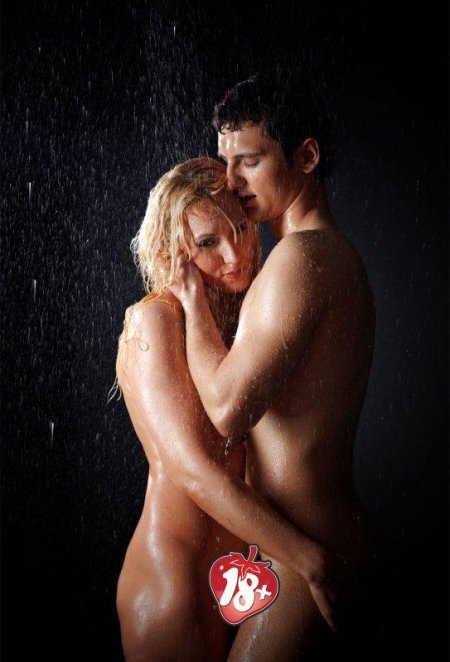Эротическая фотосессия пары