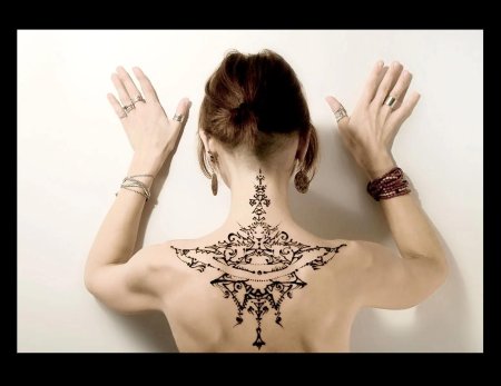 Мехенди на спине