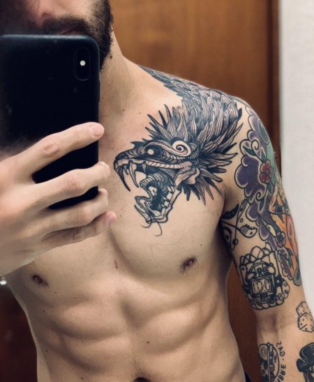 Тату дракона на ключице мужские