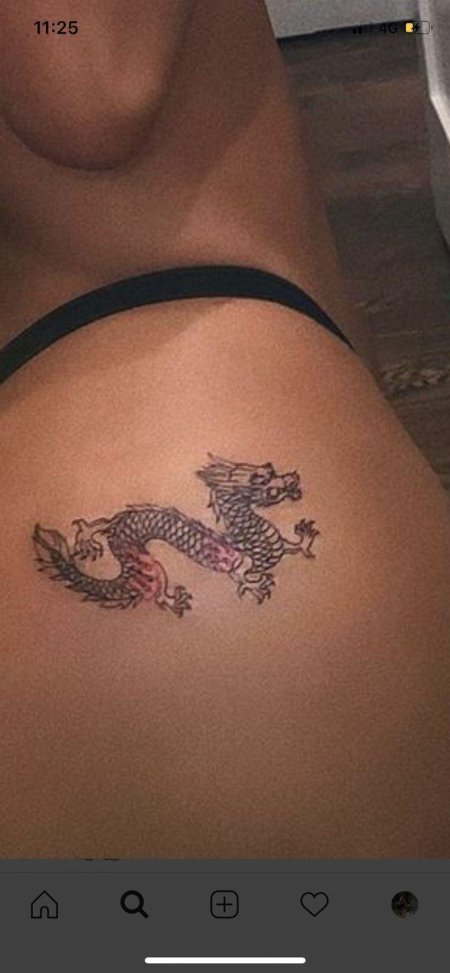 Тату дракона для девушек