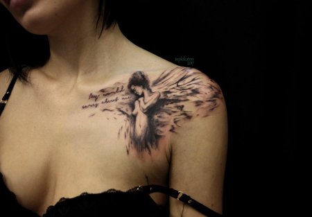 Ангел тату на спине