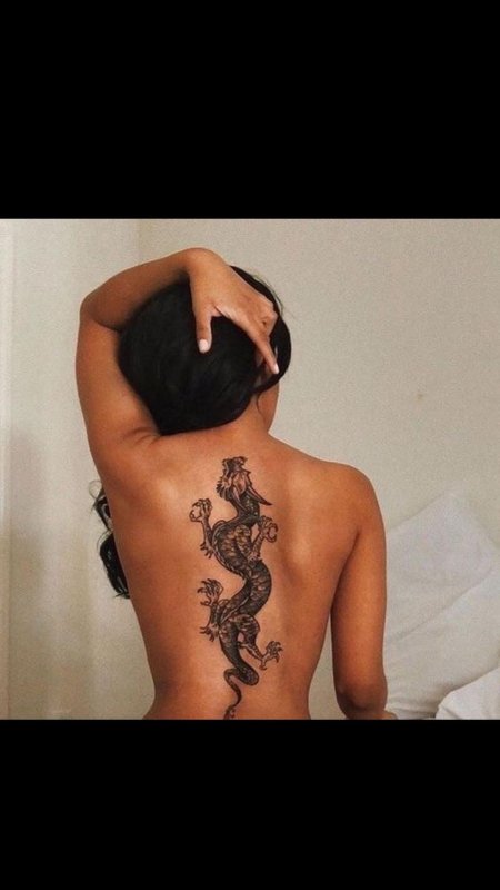 Тату на спине для девушек