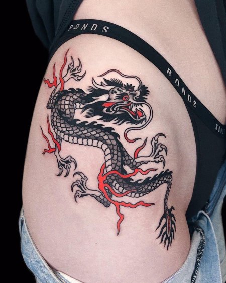 Тату дракона для девушек