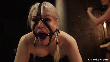 Бдсм блондинка