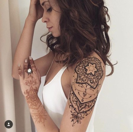 Тату на плече для девушек