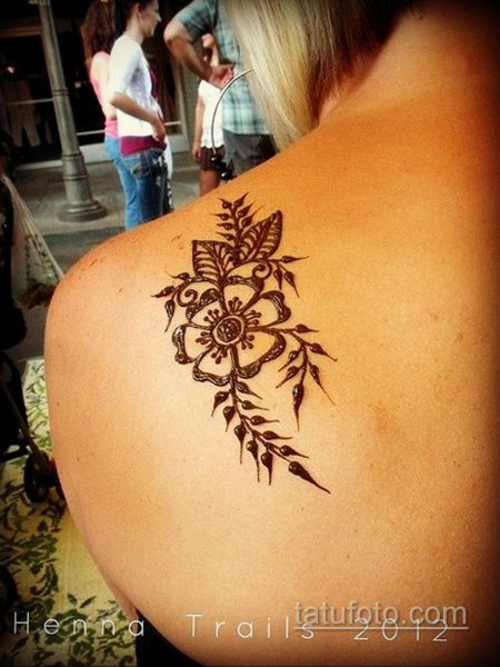 Мехенди на спине