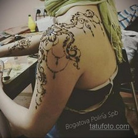 Мехенди на спине