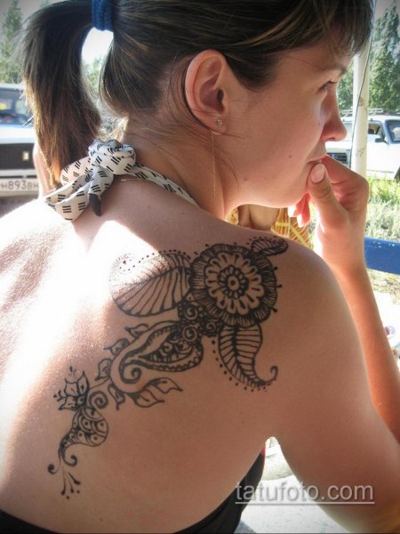 Рисунки хной на плече
