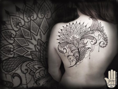 Лотос орнаментал