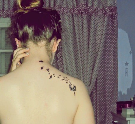 Татуировки для девушек на лопатке