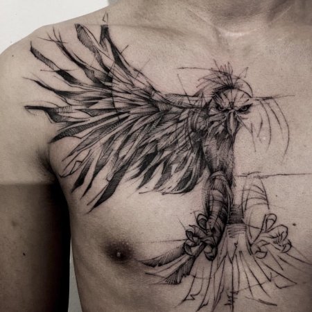 Тату орел на груди