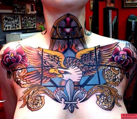 Татуировка на груди