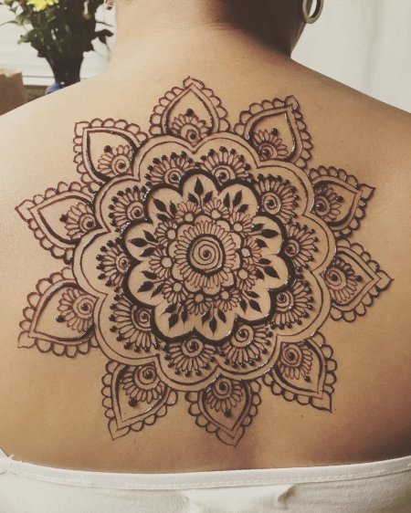 Тату мандала мехенди