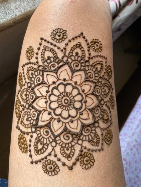 Мехенди хной