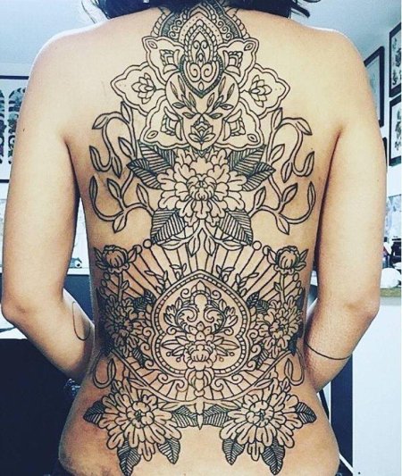 Тату на всю спину женские