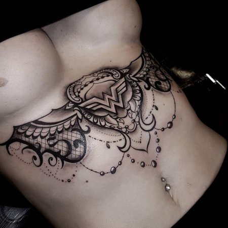 Женская татуировка