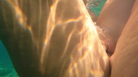 Плавание голышом