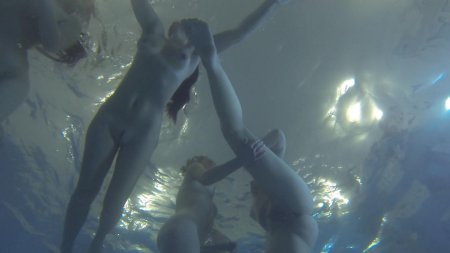 Под водой порно