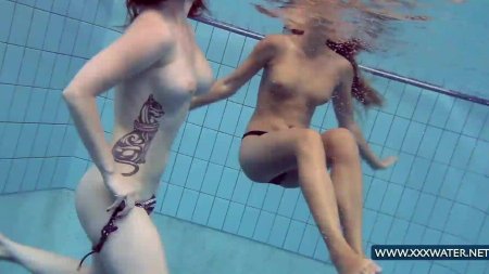 Эротика в бассейне