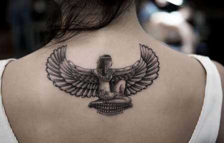 Богиня исида тату