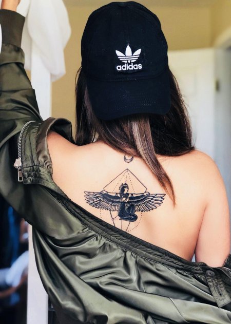 Богиня исида тату