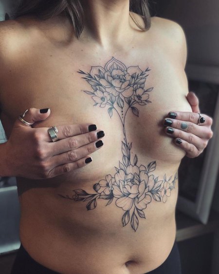 Тату грудь женская