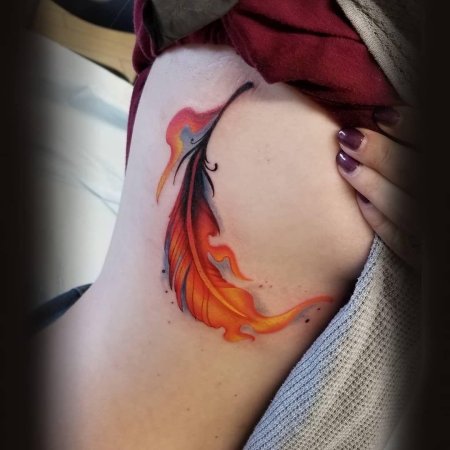 Перо феникса тату