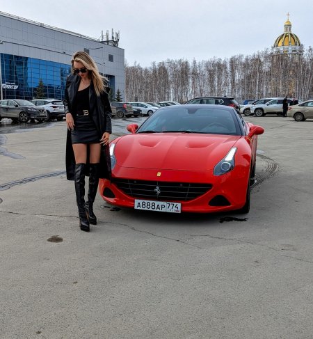 Феррари жена лаура