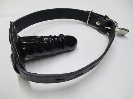 Резиновый кляп в виде члена