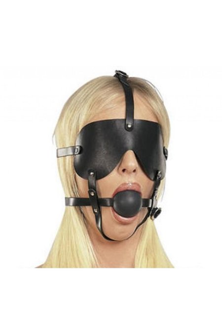 Женская маска с кляпом
