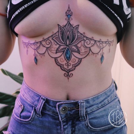 Грудь татуировки