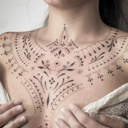 Тату на спине для девушек