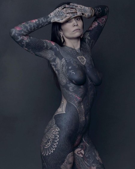 Голые девушки тату