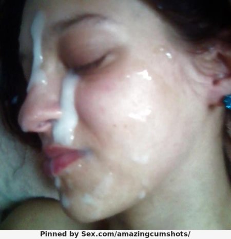 Сперма на лице домашнее